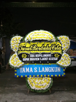 Papan Bunga Duka di Terban